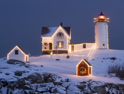 Lighthouse in the snow